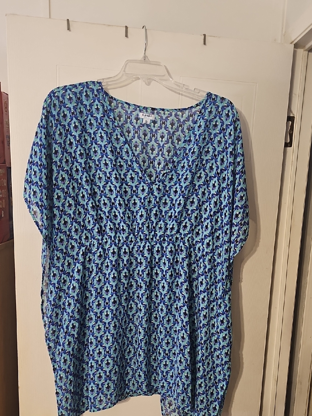Old Navy Blue and Green Patterned V-Neck Top